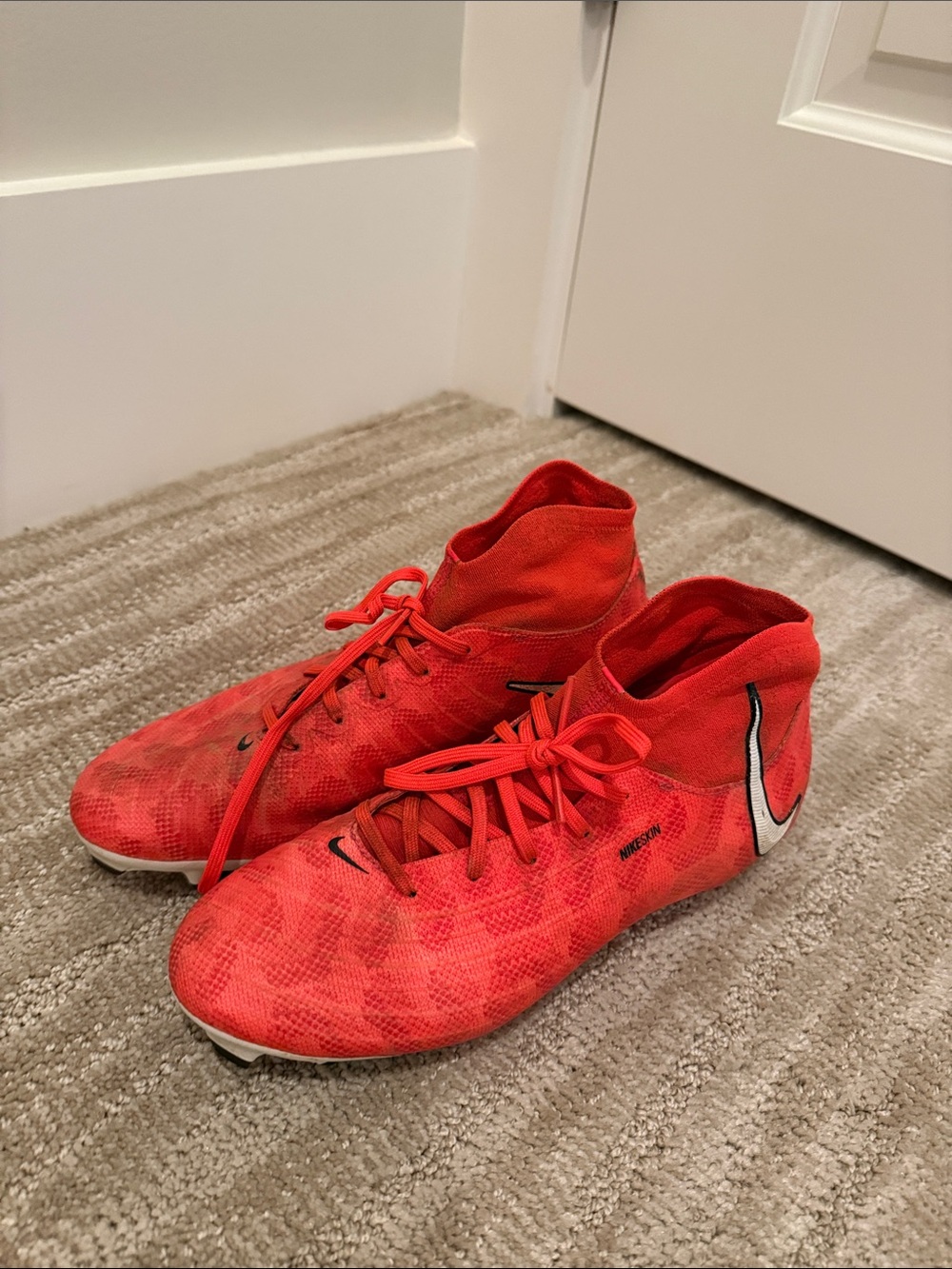 Nike Red/White Soccer Cleats with Mid Collar Phantom Luna